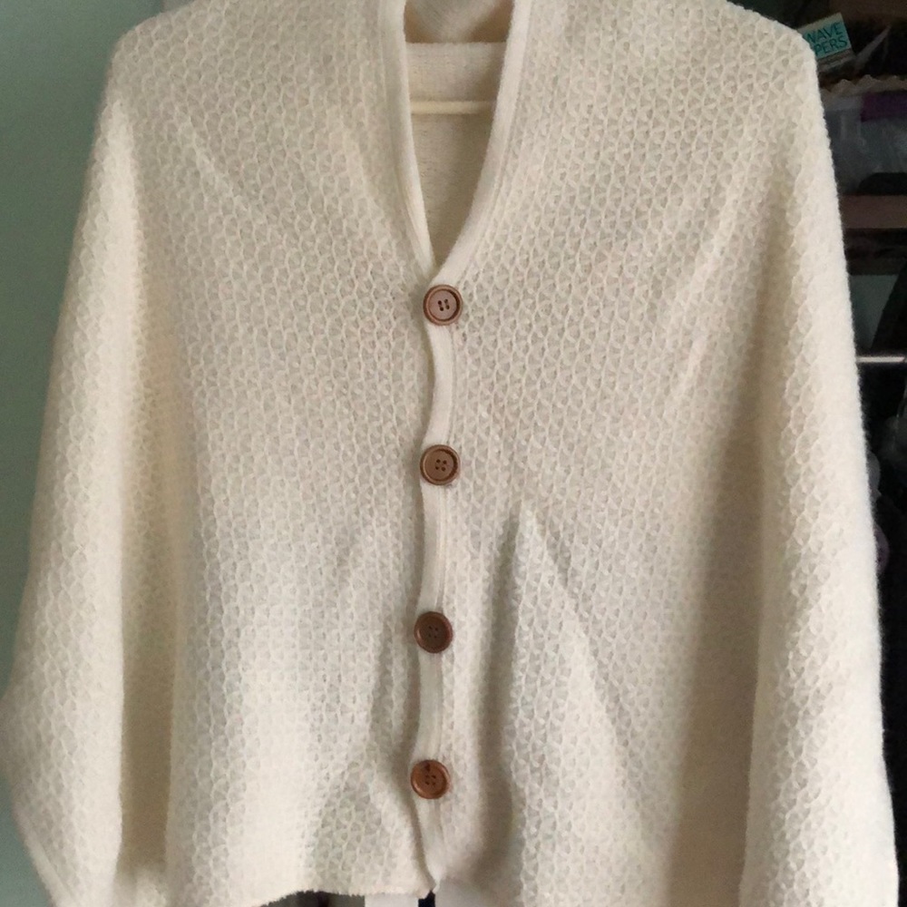 White pullover scarf/sweater